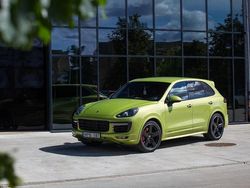 Grün Gebraucht 2016 Porsche Cayenne GTS SUV | 35.090 €
