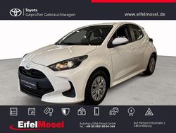 Weiß Gebraucht 2024 Toyota Yaris Hybrid Business Edition Limousine | 20.890 € (Guter Preis)