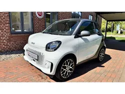 Silber (metallic) Gebraucht 2021 Smart ForTwo Electric Drive Kleinwagen | 10.990 € (Etwas zu teuer)