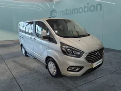Silber Gebraucht 2023 Ford Tourneo Custom Titanium X Van / Kleinbus | 41.930 € (Fairer Preis)