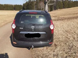 Schwarz Gebraucht 2013 Dacia Lodgy Lauréate Van / Kleinbus | 4.800 € (Teuer)