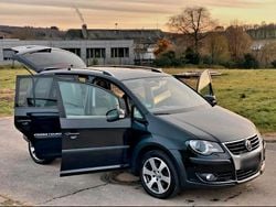 Schwarz Gebraucht 2009 VW Touran Cross Van / Kleinbus | 5.500 € (Guter Preis)