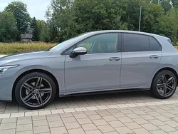 Grau Gebraucht 2023 VW Golf VIII Move Limousine | 20.990 € (Guter Preis)