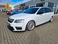 Weiß Gebraucht 2016 Skoda Octavia RS Kombi | 14.590 € (Etwas zu teuer)