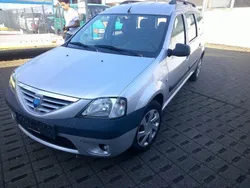 Grau Gebraucht 2008 Dacia Logan MCV Lauréate Kombi | 2.400 € (Etwas zu teuer)