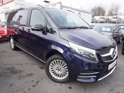 Cavansitblau metallic Gebraucht 2019 Mercedes V250 AMG line Van / Kleinbus | 39.990 € (Superpreis)