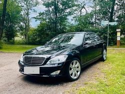 Schwarz Gebraucht 2007 Mercedes 320 Limousine | 13.000 €