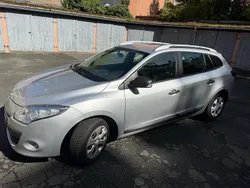 Silber Gebraucht 2011 Renault Mégane GrandTour Kombi | 2.500 €