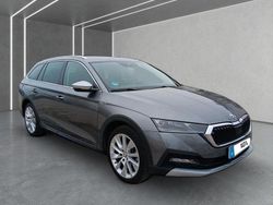 Graphite grau metallic Gebraucht 2022 Skoda Octavia Kombi | 29.180 € (Teuer)