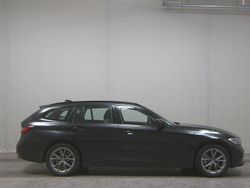 Schwarz Gebraucht 2021 BMW 330 Sport Line Kombi | 21.780 € (Superpreis)