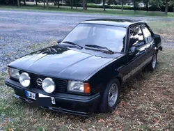 Schwarz Gebraucht 1981 Opel Ascona Limousine | 22.999 €
