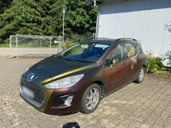 Silber Gebraucht 2013 Peugeot 308 Kombi | 3.800 €