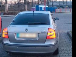 Grau Gebraucht 2008 Skoda Octavia Limousine | 4.199 € (Fairer Preis)