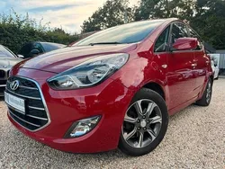 Rot Gebraucht 2017 Hyundai ix20 Van / Kleinbus | 10.990 € (Guter Preis)