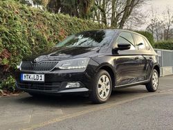 Schwarz Gebraucht 2016 Skoda Fabia Style Kleinwagen | 6.300 € (Fairer Preis)
