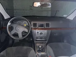 Blau Gebraucht 2002 Opel Vectra Elegance Limousine | 2.650 € (Teuer)