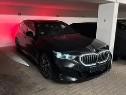 Schwarz Gebraucht 2024 BMW 520 Kombi | 53.500 € (Guter Preis)