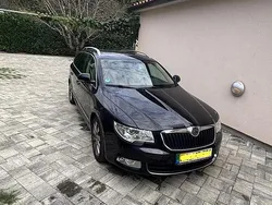 Braun Gebraucht 2013 Skoda Superb Kombi | 7.800 € (Fairer Preis)