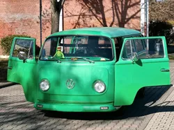Grün Gebraucht 1976 VW T2 Van | 32.333 €