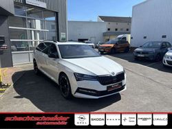 Weiß (moonweiß perleffekt) Gebraucht 2024 Skoda Superb SportLine Kombi | 41.990 € (Guter Preis)