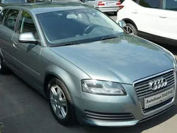 Grau Gebraucht 2010 Audi A3 Attraction Limousine | 6.950 € (Fairer Preis)