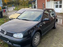 Schwarz Gebraucht 2002 VW Golf IV Limousine | 1.900 € (Fairer Preis)