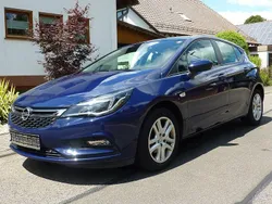 Blau Gebraucht 2017 Opel Astra Edition Limousine | 8.260 € (Guter Preis)