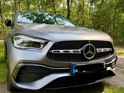 Grau Gebraucht 2022 Mercedes GLA250 AMG SUV | 36.900 € (Fairer Preis)