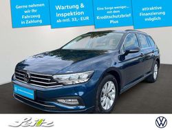 Aquamarinblau metallic Gebraucht 2023 VW Passat Business Kombi | 26.349 € (Guter Preis)