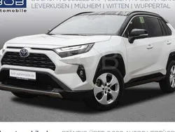 Weiß Gebraucht 2023 Toyota RAV4 Hybrid Style SUV | 42.444 € (Fairer Preis)