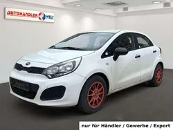Weiß Gebraucht 2013 Kia Rio Limousine | 3.399 € (Guter Preis)
