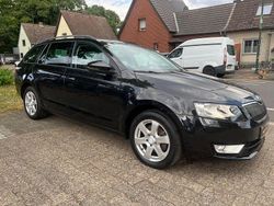 Cerna magic/black magic Gebraucht 2016 Skoda Octavia Joy Kombi | 13.700 € (Fairer Preis)