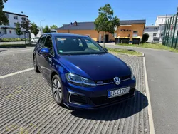Blau Gebraucht 2018 VW Golf VII GTE Limousine | 15.300 € (Guter Preis)