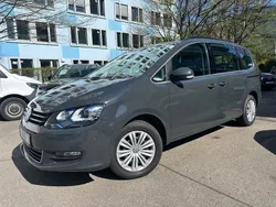 Grau Gebraucht 2020 VW Sharan Van / Kleinbus | 17.999 € (Fairer Preis)