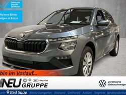 Graphitegrau (metallic) Gebraucht 2024 Skoda Kamiq Selection SUV | 22.479 € (Guter Preis)