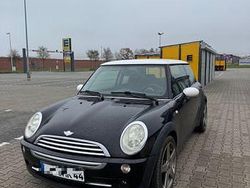 Schwarz Gebraucht 2004 Mini Cooper Kleinwagen | 4.500 € (Fairer Preis)