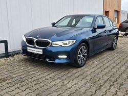 Blau Gebraucht 2021 BMW 320 Sport Line Limousine | 27.998 € (Guter Preis)