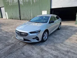 Silber Gebraucht 2023 Opel Insignia Business Limousine | 21.900 € (Guter Preis)