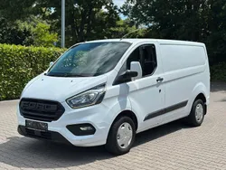 Weiß Gebraucht 2018 Ford Transit Custom Trend Van / Kleinbus | 10.990 €