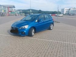 Blau Gebraucht 2017 BMW 220 Active Tourer Van / Kleinbus | 17.250 € (Etwas zu teuer)