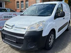 Weiß Gebraucht 2008 Citroën Berlingo Van / Kleinbus | 3.800 € (Fairer Preis)