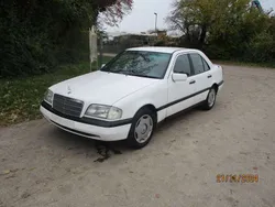 Weiß Gebraucht 1996 Mercedes C180 Classic Limousine | 1.500 € (Superpreis)