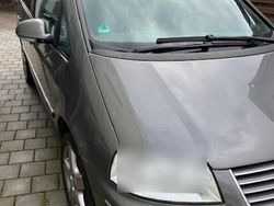 Grau Gebraucht 2008 VW Sharan Van / Kleinbus | 5.900 € (Teuer)