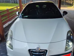 Weiß Gebraucht 2013 Alfa Romeo Giulietta Turismo Kleinwagen | 7.500 € (Fairer Preis)
