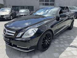 Schwarz Gebraucht 2011 Mercedes E200 Cabrio | 13.900 € (Fairer Preis)