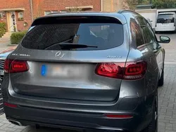 Grau Gebraucht 2020 Mercedes GLC300e AMG line SUV | 33.499 € (Teuer)