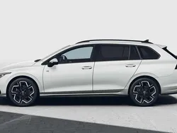 Wählbar Neu 2024 VW Golf VIII R-line Limousine | 32.875 € (Guter Preis)