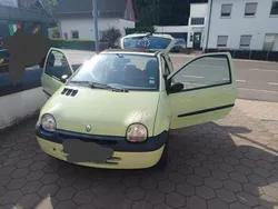Grün Gebraucht 2007 Renault Twingo Authentique Kleinwagen | 1.750 € (Fairer Preis)
