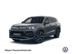 Delfingrau metallic Gebraucht 2025 VW Tayron R-line SUV | 59.290 € (Fairer Preis)