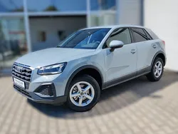Grau Neu 2025 Audi Q2 Comfort SUV | 32.490 € (Fairer Preis)